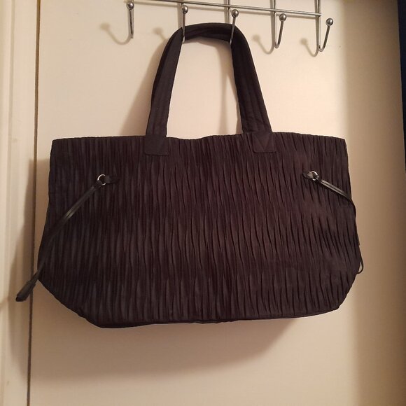 New Black Victoria Secret Handbag. - Picture 9 of 13